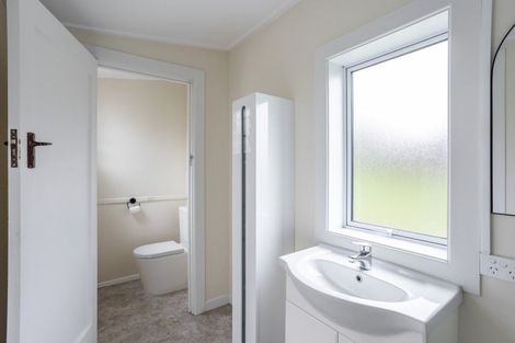 Photo of property in 160 Main South Road, Green Island, Dunedin, 9018