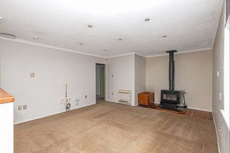 Photo of property in 8 Bradford Place, Awapuni, Palmerston North, 4412