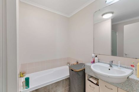 Photo of property in 26 Terracotta Drive, Blockhouse Bay, Auckland, 0600
