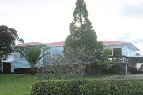 Photo of property in 28 Hartley Terrace, Massey, Auckland, 0614