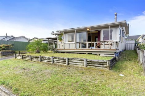 Photo of property in 102 Ruru Street, Whangamata, 3620