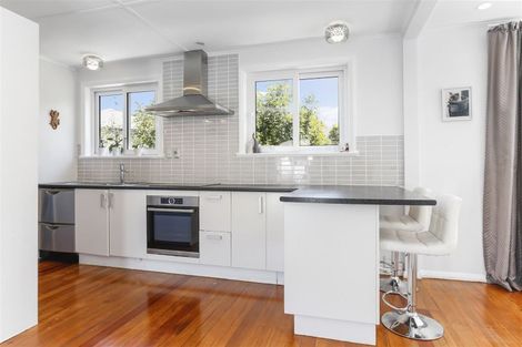 Photo of property in 275 Lake Road, Belmont, Auckland, 0622