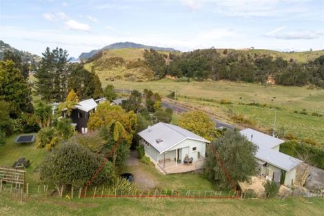 Photo of property in 4 Ocean Beach Road, Tairua, 3508