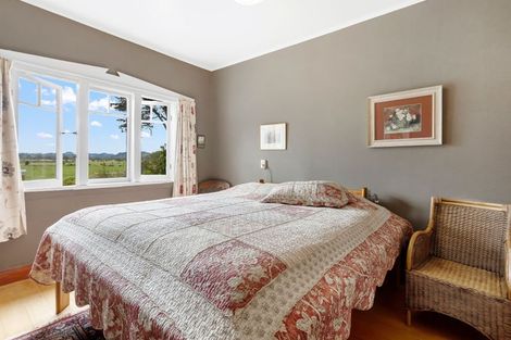 Photo of property in 37 Camp Road, Coroglen, Whitianga, 3591