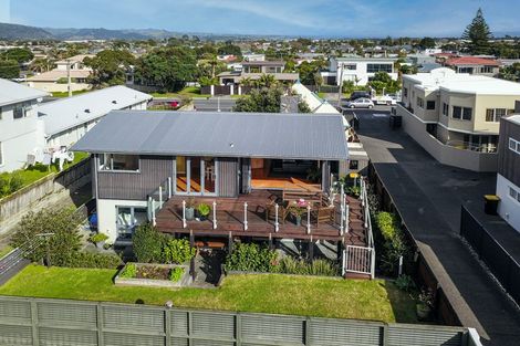 Photo of property in 393 Oceanbeach Road, Mount Maunganui, 3116