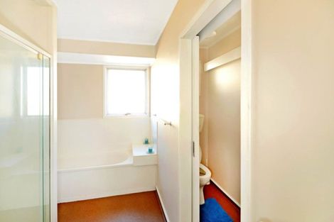 Photo of property in 4 Glastron Place, Bayview, Auckland, 0629