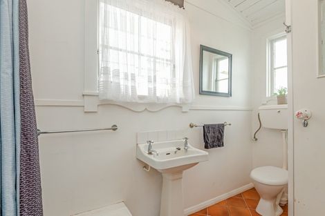 Photo of property in 162 Ruahine Street, Roslyn, Palmerston North, 4414