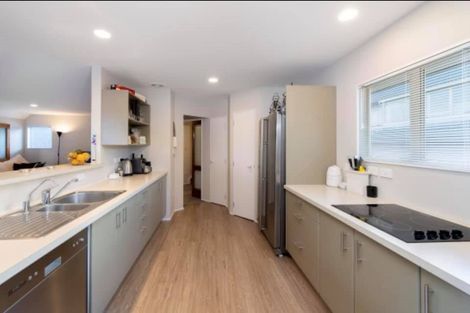 Photo of property in 4 Ellangowan Road, Waiake, Auckland, 0630