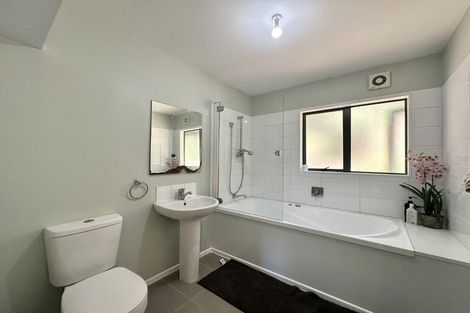 Photo of property in 116 Pinehaven Road, Pinehaven, Upper Hutt, 5019