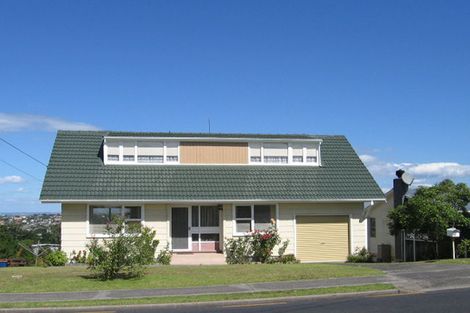 Photo of property in 72 Carlisle Road, Browns Bay, Auckland, 0632