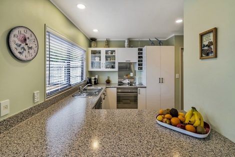 Photo of property in 2/57 Howe Street, Howick, Auckland, 2014