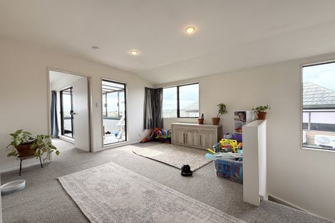 Photo of property in 1/50 Simmental Crescent, Somerville, Auckland, 2014