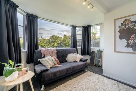 Photo of property in 1/39 Belmont Terrace, Milford, Auckland, 0620