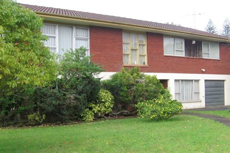 Photo of property in 49 Mayfair Crescent, Mairangi Bay, Auckland, 0630