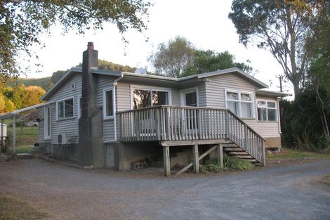 Photo of property in 28 Waterfall Road, Paraparaumu, 5032