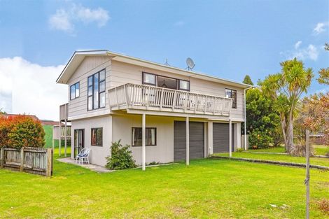 Photo of property in 30 Kauri Place, Tairua, 3508