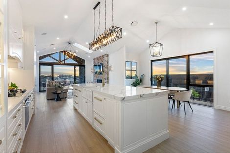 Photo of property in 9 Fisk Road, Pukekohe, 2120