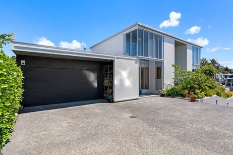 Photo of property in 6 Stormanstown Way, Seatoun, Wellington, 6022