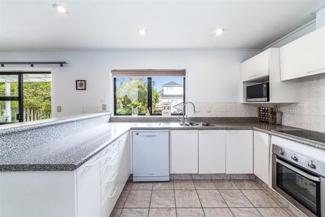 Photo of property in 2/12 Belmont Terrace, Milford, Auckland, 0620