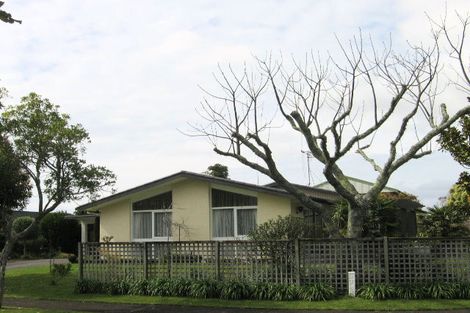 Photo of property in 15 Rewarewa Place, Matua, Tauranga, 3110