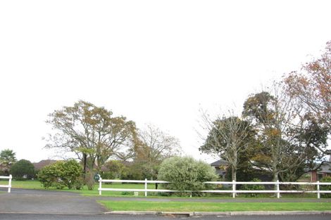 Photo of property in 26 Wairere Road, The Gardens, Auckland, 2105