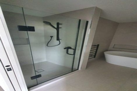 Photo of property in 15b Speedy Crescent, Hillcrest, Auckland, 0627