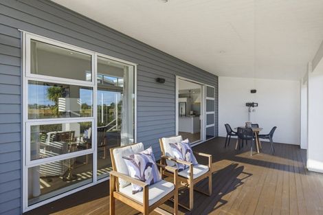 Photo of property in 9 Taranui Way, Paraparaumu Beach, Paraparaumu, 5032