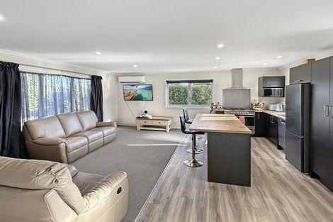 Photo of property in 25 Old Coach Road South, Otaki Beach, Otaki, 5512