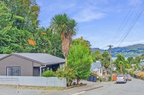 Photo of property in 38 Hawkhurst Road, Lyttelton, 8082