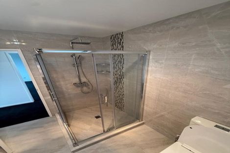 Photo of property in 16 Christmas Road, Manurewa, Auckland, 2102