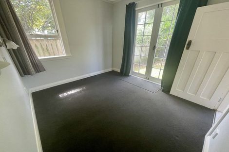 Photo of property in 23 Severn Street, Island Bay, Wellington, 6023