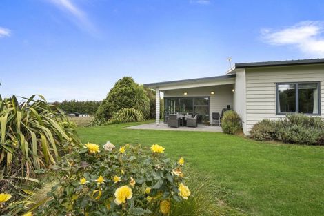Photo of property in 125b Rowes Road, Hunterville, 4785