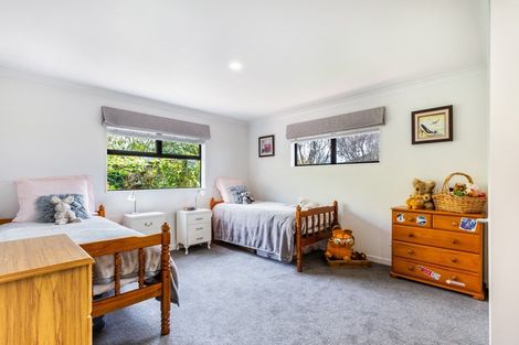 Photo of property in 4 Shera Street, Acacia Bay, Taupo, 3330