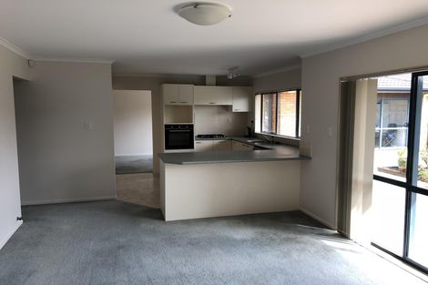 Photo of property in 35 Huntington Drive, Huntington Park, Auckland, 2013