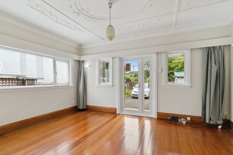 Photo of property in 33 Collingwood Street, Waterloo, Lower Hutt, 5011