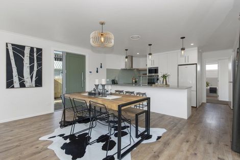 Photo of property in 47 Morrow Avenue, St Andrews, Hamilton, 3200