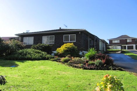 Photo of property in 1/35 Rapallo Place, Farm Cove, Auckland, 2012