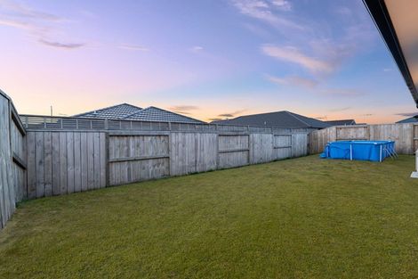 Photo of property in 15 Kotiate Street, Papamoa Beach, Papamoa, 3118