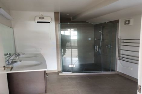 Photo of property in 27c Tamaki Bay Drive, Pakuranga, Auckland, 2010