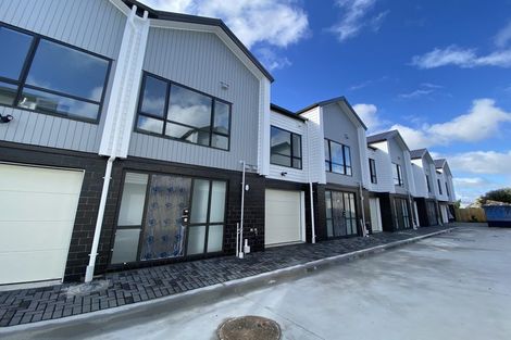 Photo of property in 3e Westall Road, New Lynn, Auckland, 0600