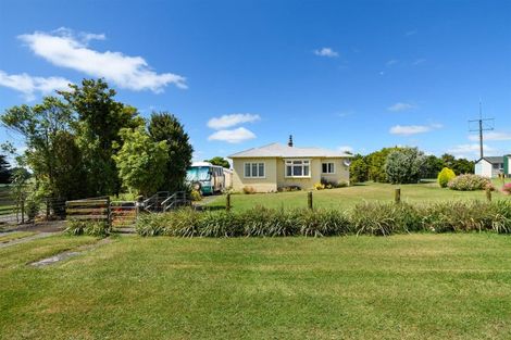 Photo of property in 56 Wightman Road, Sanson, Palmerston North, 4479