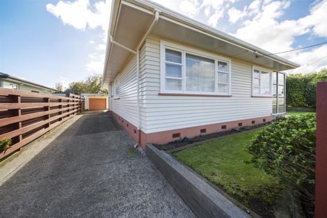 Photo of property in 13 Dixon Avenue, Hawera, 4610