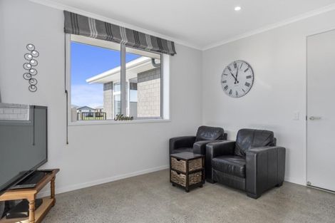 Photo of property in 34 Cassinia Close, Papamoa Beach, Papamoa, 3118