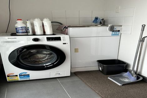 Photo of property in 1/49 Litten Road, Cockle Bay, Auckland, 2014