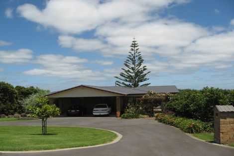 Photo of property in 96 Bombay Road, Bombay, 2675