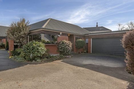 Photo of property in 2/26 Felstead Place, Avonhead, Christchurch, 8042