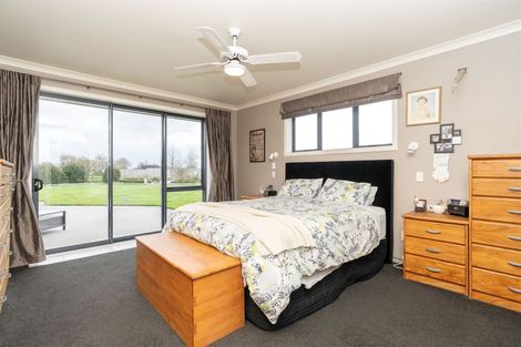 Photo of property in 32 Marshmeadow Road, Newstead, Hamilton, 3286