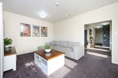 Photo of property in 6 Willowstream Grove, Cloverlea, Palmerston North, 4412