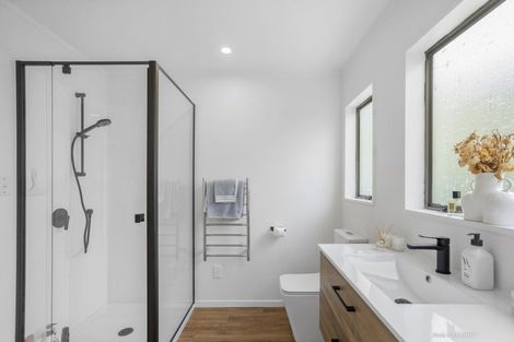 Photo of property in 48 Percy Dyett Drive, Karori, Wellington, 6012