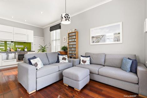 Photo of property in 10 Milton Street, Berhampore, Wellington, 6023